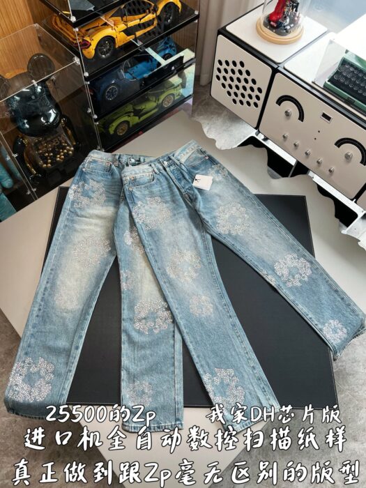 크롬하츠 큐빅 패턴 청바지 라이트 블루 레플리카 미러급 SA급 S급 고퀄리티 하이엔드 최상급 의류 [남성여성공용] 5