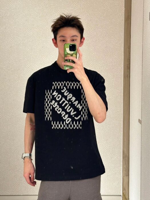 루이비통 구슬 모노그램 자수 반팔티 블랙 레플리카 미러급 SA급 S급 고퀄리티 하이엔드 최상급 의류 [남성여성공용] 2