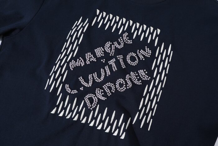 루이비통 구슬 모노그램 자수 반팔티 블랙 레플리카 미러급 SA급 S급 고퀄리티 하이엔드 최상급 의류 [남성여성공용] 14