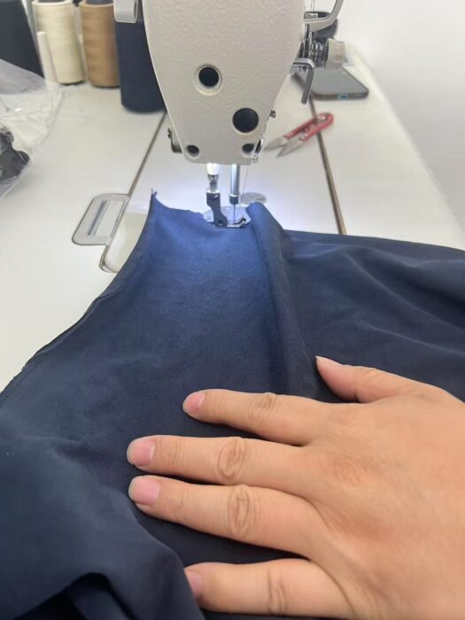 루이비통 구슬 모노그램 자수 반팔티 블랙 레플리카 미러급 SA급 S급 고퀄리티 하이엔드 최상급 의류 [남성여성공용] 4