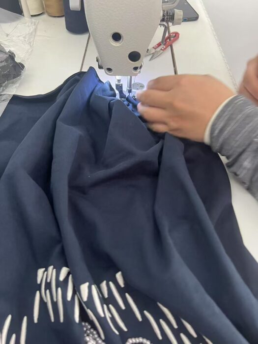 루이비통 구슬 모노그램 자수 반팔티 블랙 레플리카 미러급 SA급 S급 고퀄리티 하이엔드 최상급 의류 [남성여성공용] 5