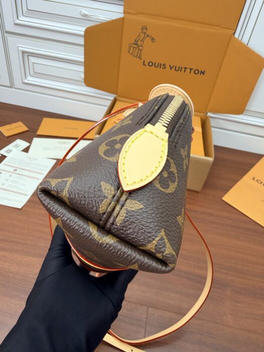 루이비통 스콰이어 이스트 웨스트 M28953 레플리카 미러급 SA급 S급 고퀄리티 최상급 하이엔드 가방 [여성] 5