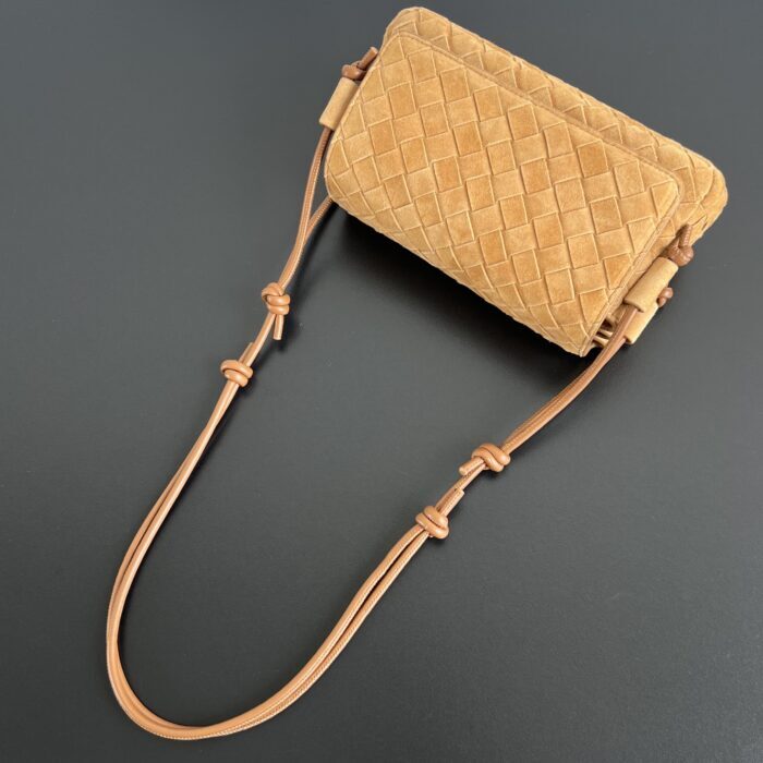 보테가베네타 노뚜르노 843893 스웨이드 브라운 레플리카 미러급 SA급 S급 고퀄리티 최상급 하이엔드 가방 [남성여성공용] 3