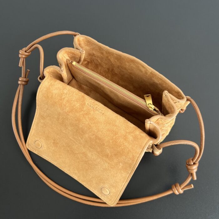 보테가베네타 노뚜르노 843893 스웨이드 브라운 레플리카 미러급 SA급 S급 고퀄리티 최상급 하이엔드 가방 [남성여성공용] 2