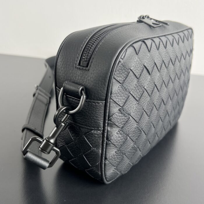 보테가베네타 스몰 인트레치아토 카메라 백 755923 블랙 잔짜임 스트랩 레플리카 미러급 SA급 S급 고퀄리티 최상급 하이엔드 가방 [남성여성공용] 4