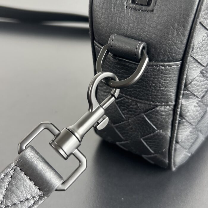 보테가베네타 스몰 인트레치아토 카메라 백 755923 블랙 잔짜임 스트랩 레플리카 미러급 SA급 S급 고퀄리티 최상급 하이엔드 가방 [남성여성공용] 8