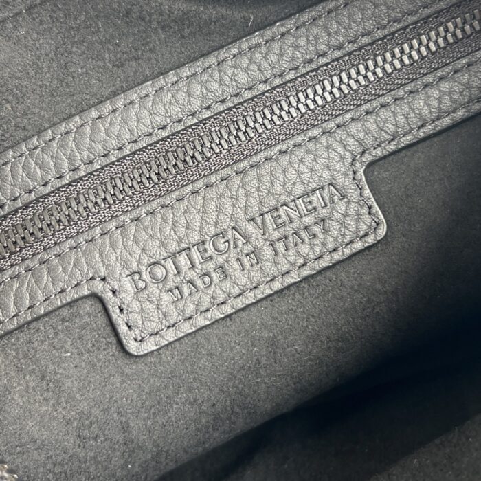 보테가베네타 스몰 인트레치아토 카메라 백 755923 블랙 잔짜임 스트랩 레플리카 미러급 SA급 S급 고퀄리티 최상급 하이엔드 가방 [남성여성공용] 9