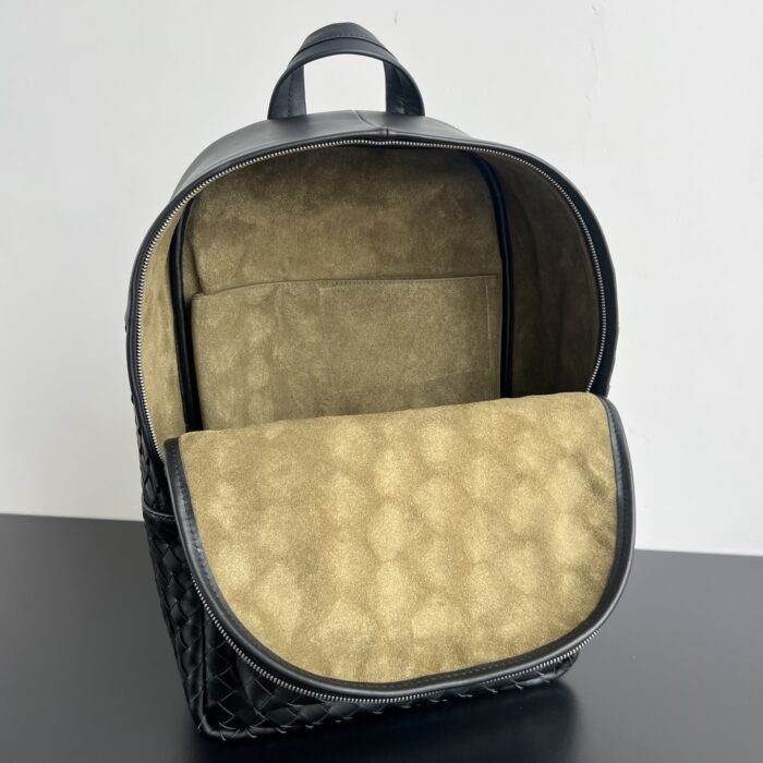 보테가베네타 인트레치아토 백팩 828527 블랙 레플리카 미러급 SA급 S급 고퀄리티 최상급 하이엔드 가방 [남성여성공용] 4