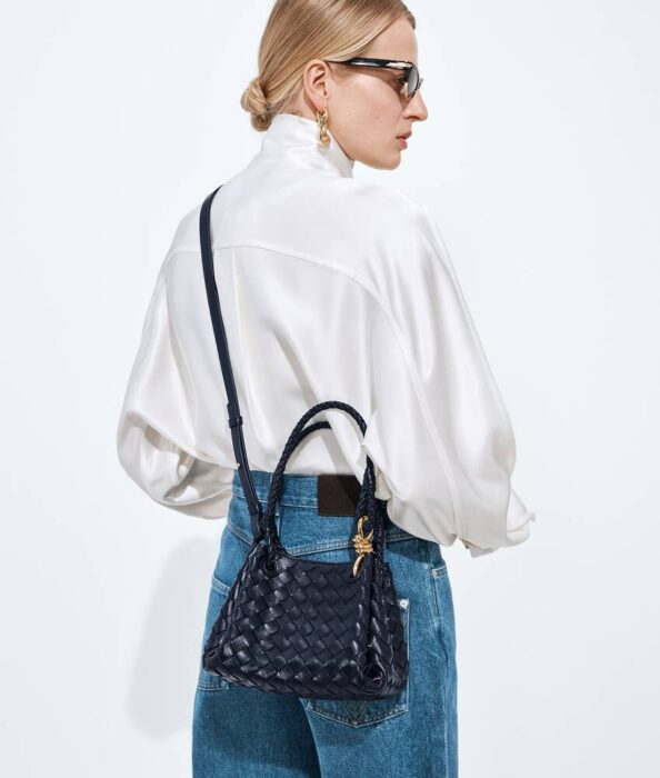 보테가베네타 스몰 파라슈트 796569 네이비 블랙 레플리카 미러급 SA급 S급 고퀄리티 최상급 하이엔드 가방 [여성]