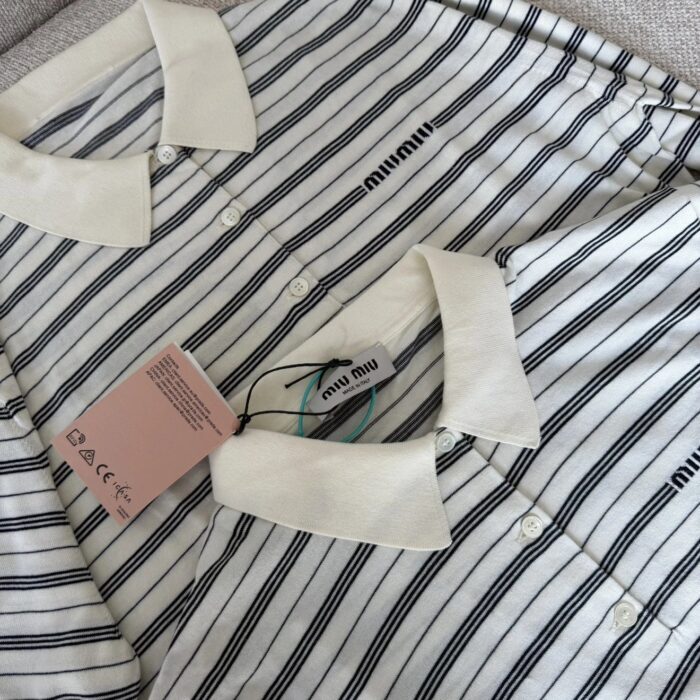 미우미우 코튼 저지 폴로 셔츠 아이보리 긴팔티 / 카라티 / 폴로티 레플리카 미러급 SA급 S급 고퀄리티 하이엔드 최상급 의류 [남성여성공용] 2