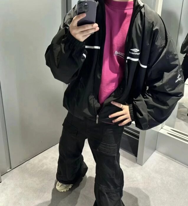 발렌시아가 플레어드 카고 팬츠 블랙 탈부착 팬츠 레플리카 미러급 SA급 S급 고퀄리티 하이엔드 최상급 의류 [남성여성공용] 13