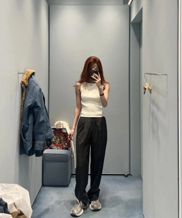 미우미우 자수 양털 민소매 나시 레플리카 미러급 SA급 S급 고퀄리티 하이엔드 최상급 의류 [여성] 10