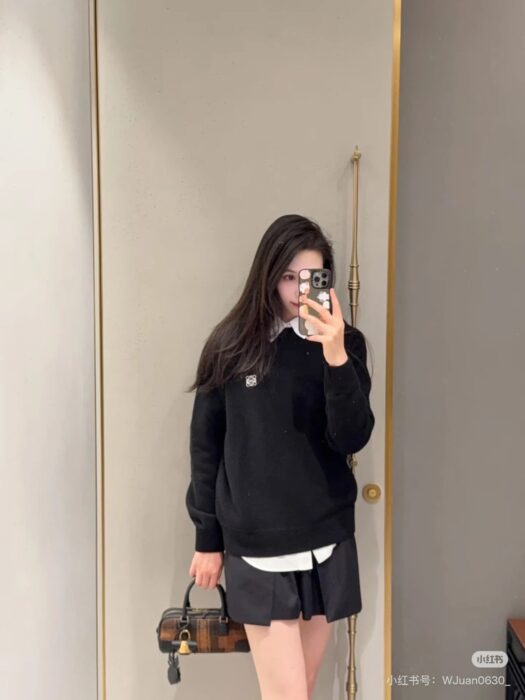 로에베 스몰 로고 자수 니트 블랙 레플리카 미러급 SA급 S급 고퀄리티 하이엔드 최상급 의류 [남성여성공용] 7