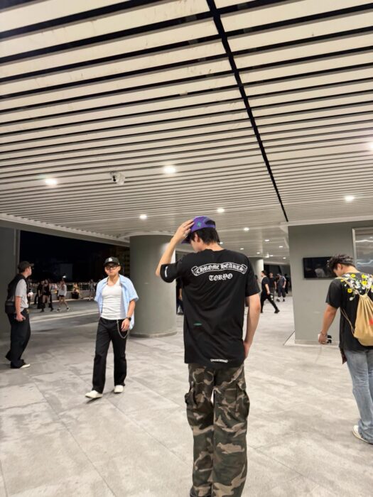 크롬하츠 스크롤 로고 티셔츠 블랙 반팔티 - 도쿄 한정 레플리카 미러급 SA급 S급 고퀄리티 하이엔드 최상급 의류 [남성여성공용] 2