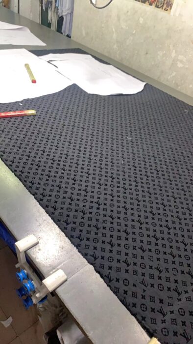 루이비통 모노그램 프라워 플록 긴팔 셔츠 레플리카 미러급 SA급 S급 고퀄리티 하이엔드 최상급 의류 [남성여성공용] 11