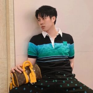 루이비통 이리데슨트 자카드 쇼트 슬리브드 폴로 반팔티 카라티 1AGTM2 레플리카 미러급 SA급 S급 고퀄리티 하이엔드 최상급 의류 [남성여성공용]