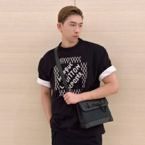 루이비통 구슬 모노그램 자수 반팔티 블랙 레플리카 미러급 SA급 S급 고퀄리티 하이엔드 최상급 의류 [남성여성공용]