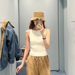 미우미우 자수 양털 민소매 나시 레플리카 미러급 SA급 S급 고퀄리티 하이엔드 최상급 의류 [여성]