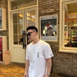 크롬하츠 스크롤 로고 티셔츠 화이트 반팔티 - 도쿄 한정 레플리카 미러급 SA급 S급 고퀄리티 하이엔드 최상급 의류 [남성여성공용]