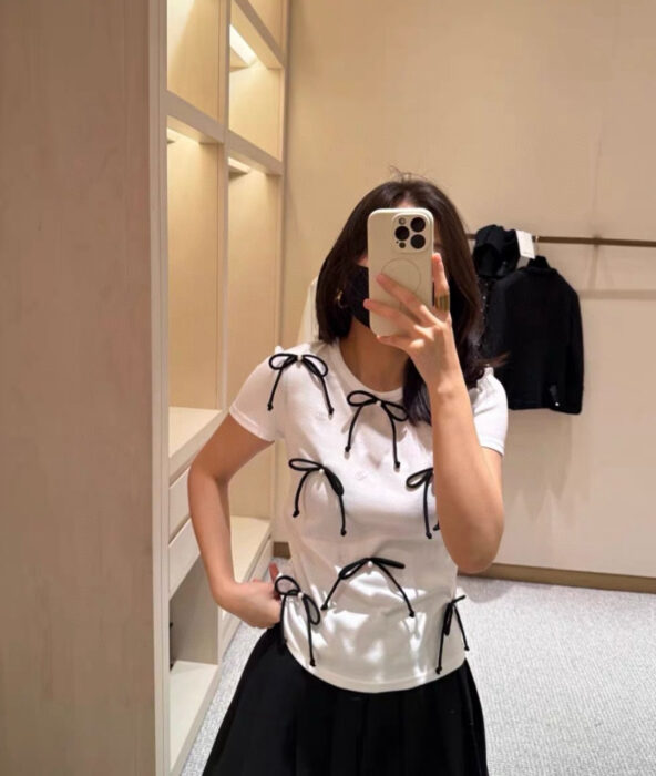 샤넬 CC로고 블랙 나비매듭 반팔티 레플리카 미러급 SA급 S급 고퀄리티 하이엔드 최상급 의류 [여성] 2