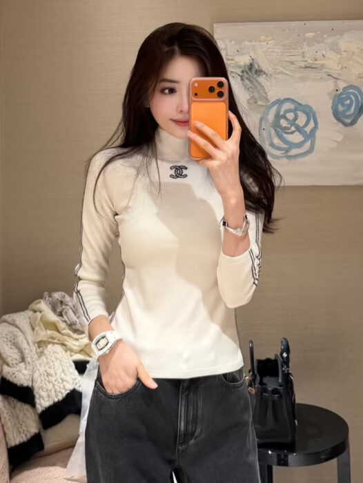 샤넬 CC로고 반하이넥 울 니트 화이트 레플리카 미러급 SA급 S급 고퀄리티 하이엔드 최상급 의류 [여성] 2