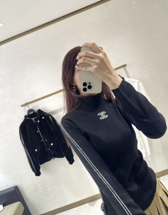 샤넬 CC로고 반하이넥 울 니트 블랙 레플리카 미러급 SA급 S급 고퀄리티 하이엔드 최상급 의류 [여성] 2