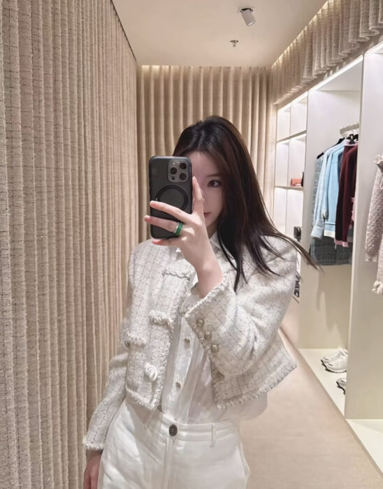 샤넬 버클 체크 트위드 자켓 아이버리 레플리카 미러급 SA급 S급 고퀄리티 하이엔드 최상급 의류 [여성] 2