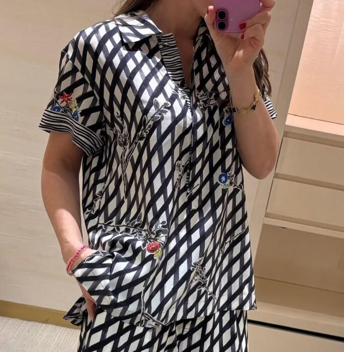 샤넬 실크 멀티컬러 플라워 퀼팅 반팔 셔츠 블랙 레플리카 미러급 SA급 S급 고퀄리티 하이엔드 최상급 의류 [여성]