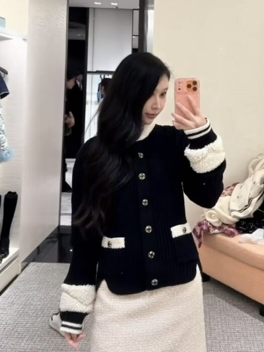샤넬 25N 소매 이음 가디건 블랙 레플리카 미러급 SA급 S급 고퀄리티 하이엔드 최상급 의류 [여성] 2