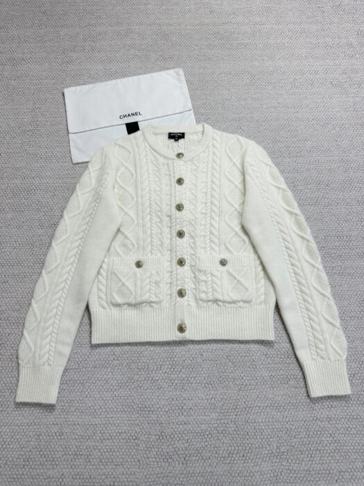 샤넬 코코 neige 캐시미어 자카드 가디건 화이트 레플리카 미러급 SA급 S급 고퀄리티 하이엔드 최상급 의류 [여성] 3