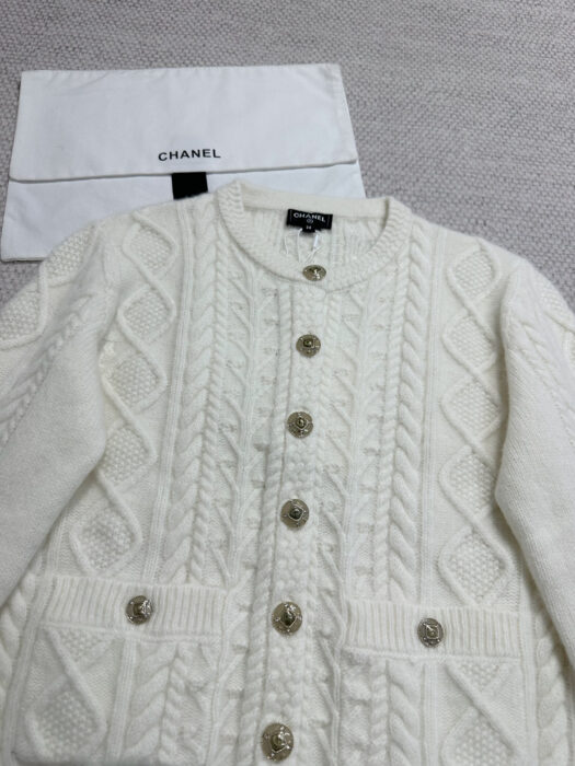 샤넬 코코 neige 캐시미어 자카드 가디건 화이트 레플리카 미러급 SA급 S급 고퀄리티 하이엔드 최상급 의류 [여성] 6