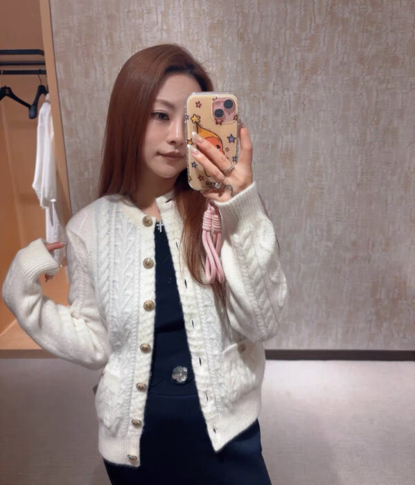 샤넬 코코 neige 캐시미어 자카드 가디건 화이트 레플리카 미러급 SA급 S급 고퀄리티 하이엔드 최상급 의류 [여성]