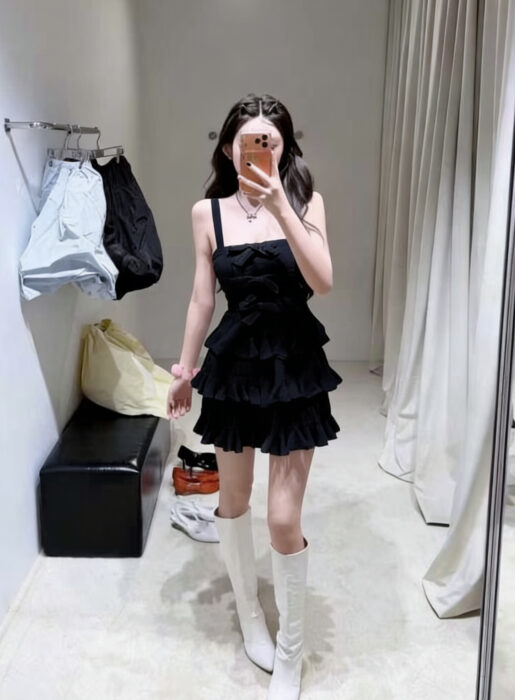 샤넬 숏 티어드 니트 원피스 울 캉캉 원피스 블랙 숏 레플리카 미러급 SA급 S급 고퀄리티 하이엔드 최상급 의류 [여성]