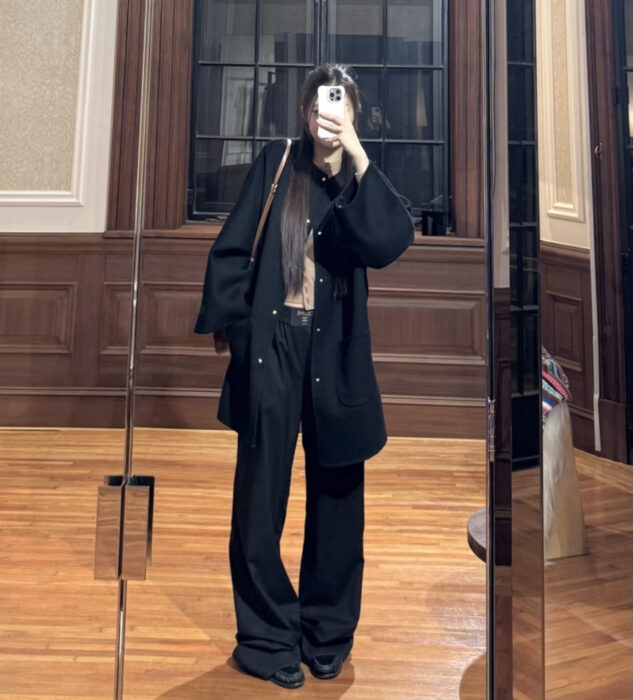 셀린느 캐쥬얼 모노그램 아플리케 울 팬츠 블랙 레플리카 미러급 SA급 S급 고퀄리티 하이엔드 최상급 의류 [여성]