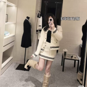 샤넬 캐시미어 부클 텍스처 가디건 아이보리 레플리카 미러급 SA급 S급 고퀄리티 하이엔드 최상급 의류 [여성]