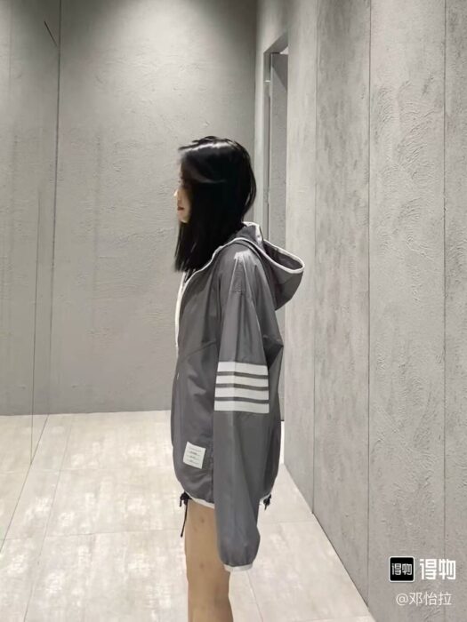 톰브라운 클래식 사선 바람막이 그레이 레플리카 미러급 SA급 S급 고퀄리티 하이엔드 최상급 의류 [남성여성공용] 18
