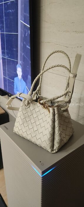 보테가베네타 파라슈트백 가방 2