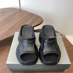 발렌시아가 크록스 슬리퍼 블랙 레플리카 미러급 SA급 S급 고퀄리티 최상급 하이엔드 신발 [여성]