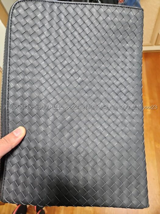 보테가베네타 클러치 3