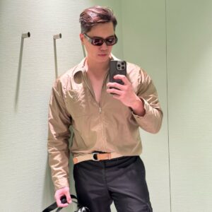 프라다 리나일론 지퍼 셔츠 자켓 카키 레플리카 미러급 SA급 S급 고퀄리티 하이엔드 최상급 의류 [남성여성공용]