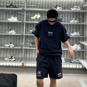 발렌시아가 WFP 흰색 프린트 반팔티 블랙 레플리카 미러급 SA급 S급 고퀄리티 하이엔드 최상급 의류 [남성여성공용]
