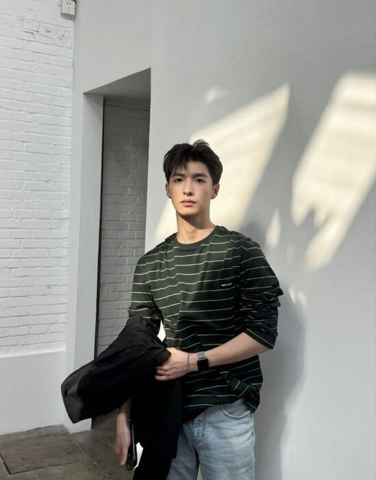 미우미우 로고패치 스트라이프 루즈핏 반팔티셔츠 레플리카 미러급 SA급 S급 고퀄리티 하이엔드 최상급 의류 [남성여성공용] 12