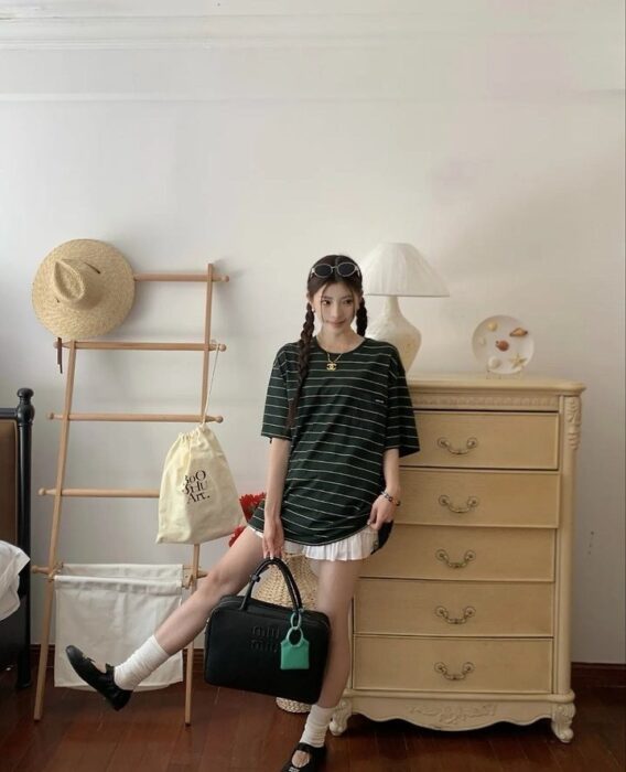 미우미우 로고패치 스트라이프 루즈핏 반팔티셔츠 레플리카 미러급 SA급 S급 고퀄리티 하이엔드 최상급 의류 [남성여성공용] 11