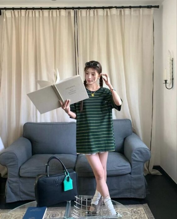 미우미우 로고패치 스트라이프 루즈핏 반팔티셔츠 레플리카 미러급 SA급 S급 고퀄리티 하이엔드 최상급 의류 [남성여성공용] 15