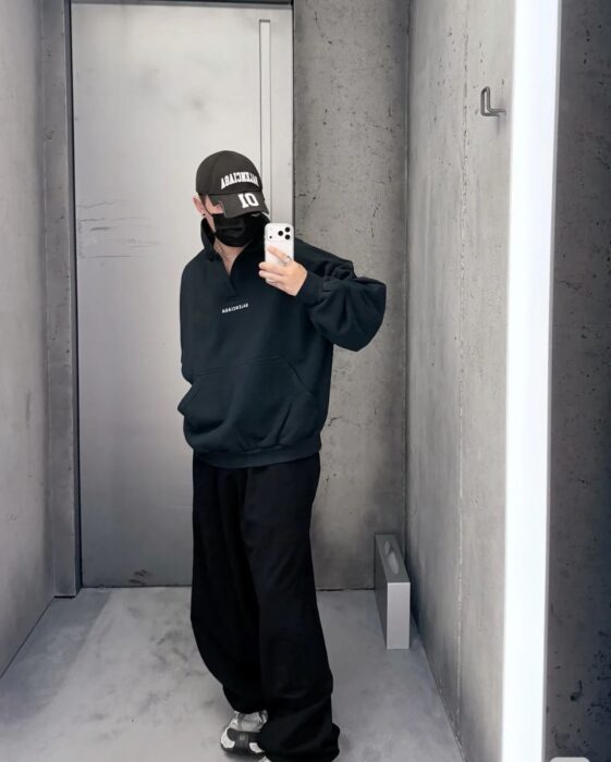 발렌시아가 자수 후드 집업 워싱 블랙 오버사이즈 레플리카 미러급 SA급 S급 고퀄리티 하이엔드 최상급 의류 [남성여성공용] 6