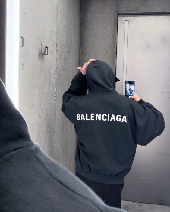 발렌시아가 자수 후드 집업 워싱 블랙 오버사이즈 레플리카 미러급 SA급 S급 고퀄리티 하이엔드 최상급 의류 [남성여성공용]