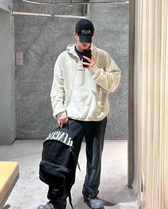 발렌시아가 자수 후드 집업 워싱 블랙 오버사이즈 레플리카 미러급 SA급 S급 고퀄리티 하이엔드 최상급 의류 [남성여성공용] 10