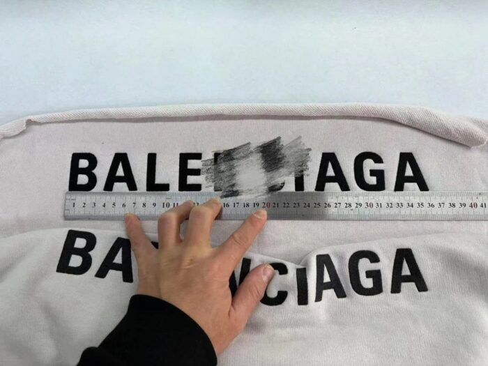 발렌시아가 자수 후드 집업 워싱 블랙 오버사이즈 레플리카 미러급 SA급 S급 고퀄리티 하이엔드 최상급 의류 [남성여성공용] 15