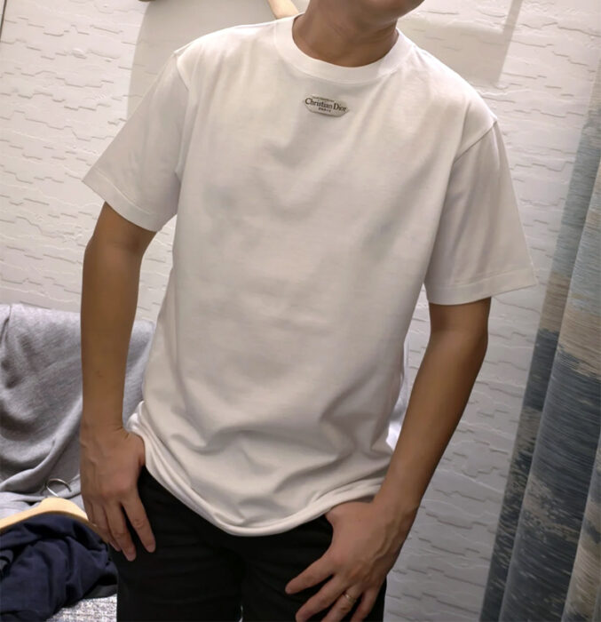 디올 로고패치 반팔 라운드 티셔츠 (2 color)  레플리카 미러급 SA급 S급 고퀄리티 하이엔드 최상급 의류 [남성여성공용] - thebest 34