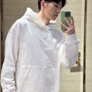 루이비통 LV 엠보싱 로고 후드티 레플리카 미러급 SA급 S급 고퀄리티 하이엔드 최상급 의류 [남성여성공용] [셀럽]